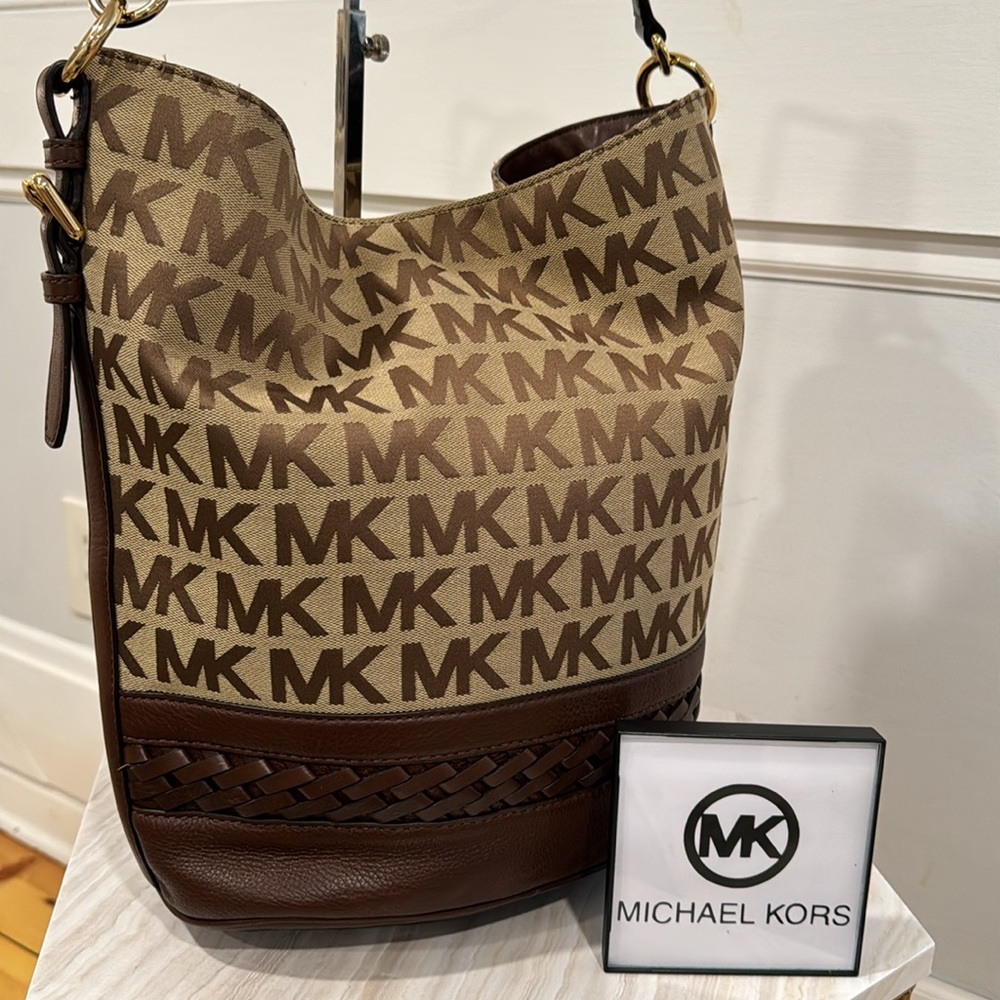 Michael Kors Large Vintage Jet Set Traveler’s Braided Bucket Bag EUC Rare